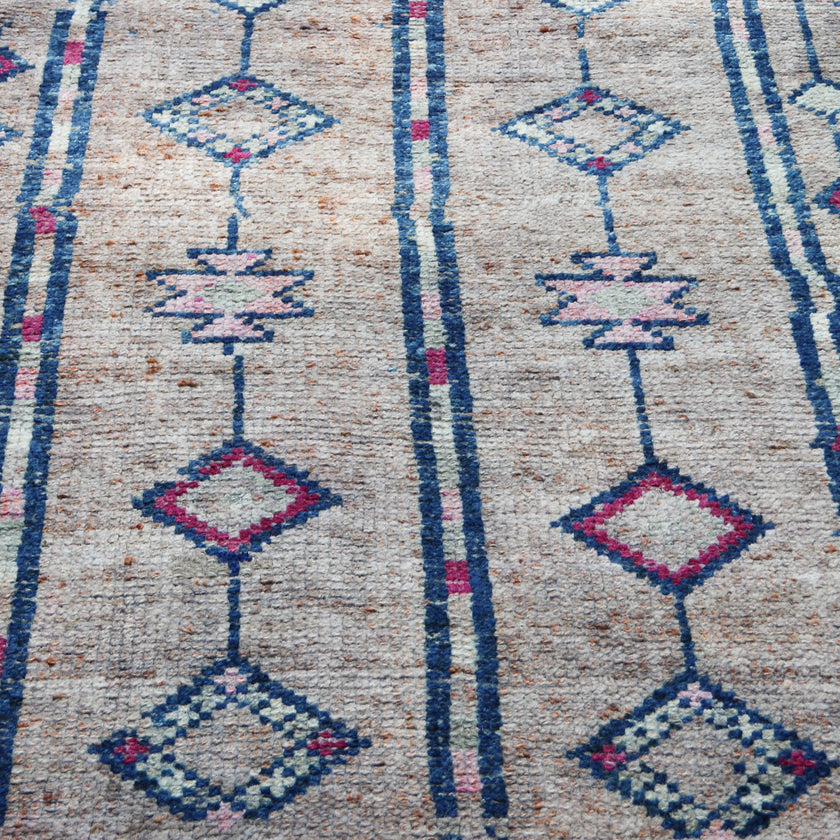 6796 Handwoven Vintage Rug 3’1x19’3