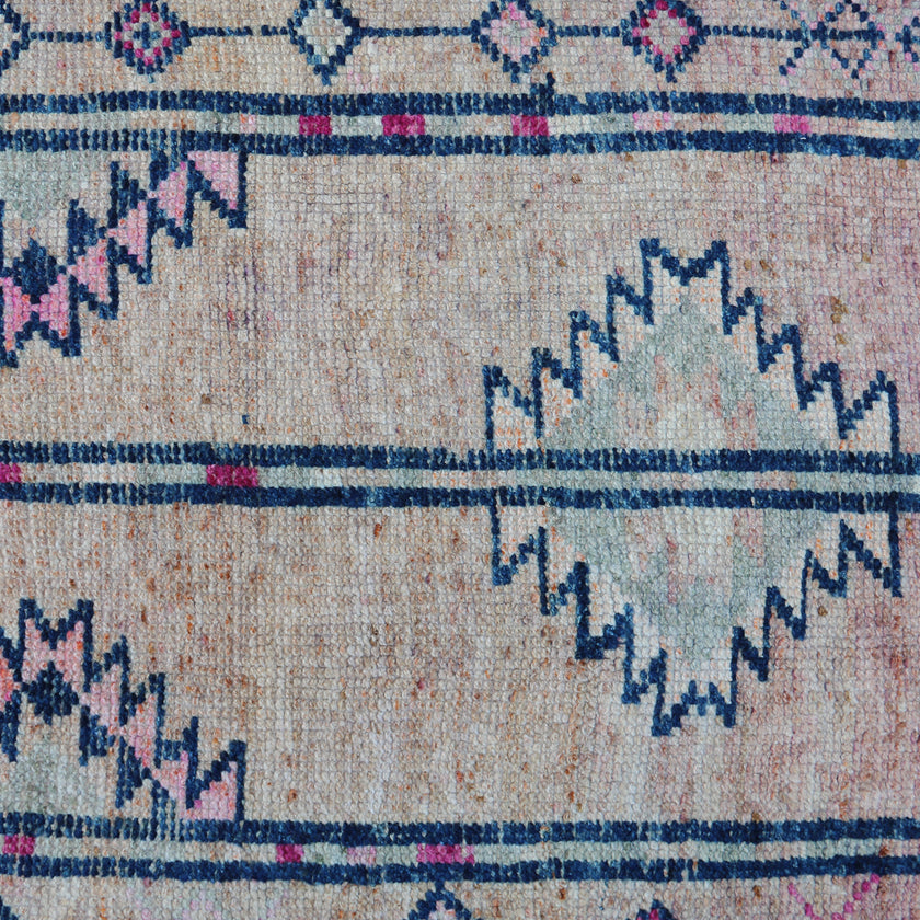 6797 Handwoven Vintage Rug 3’1x21'9