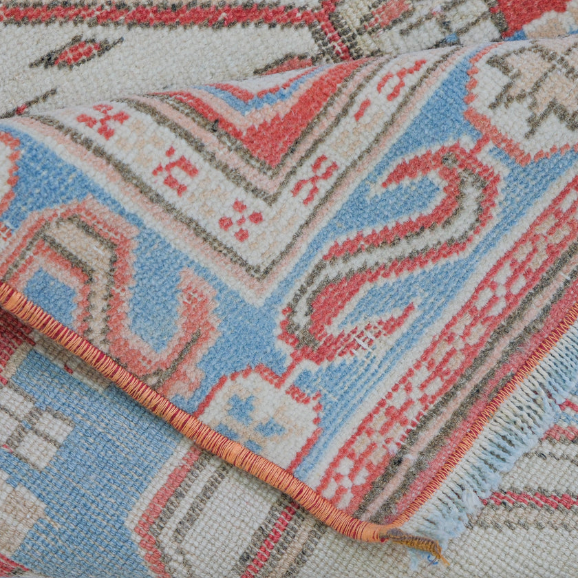 6799 Handwoven Vintage Rug 2'9x4'5