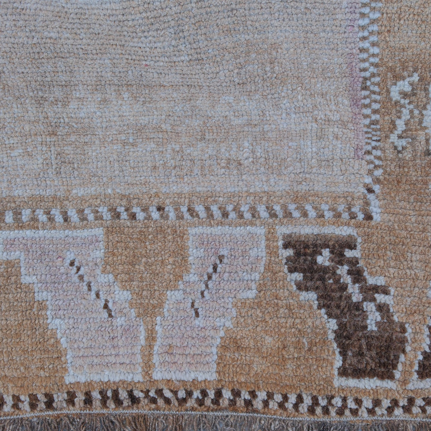 6810 Handwoven Vintage Rug 6’6x13’9