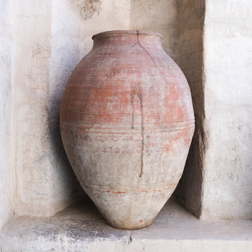 Olive Jar 686 (26x57)