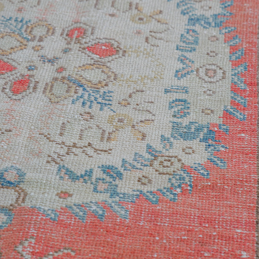 6916 Handwoven Vintage Rug 3x11’4