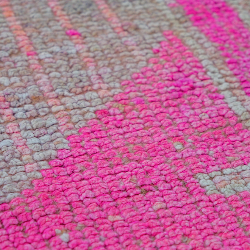 6922 Handwoven Vintage Rug 3'2x11'2