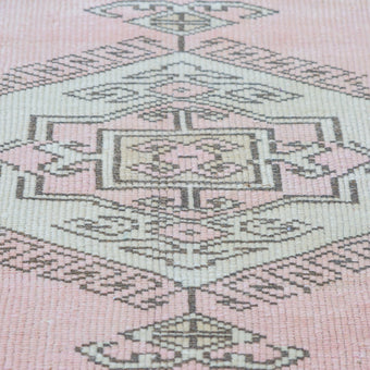 6957 Handwoven Vintage Rug 2’4x9’5