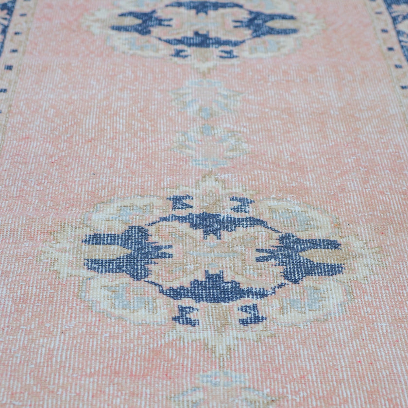 6963 Handwoven Vintage Rug 3’2x11’6