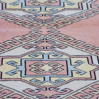 6970 Handwoven Vintage Rug 3'3x3'3