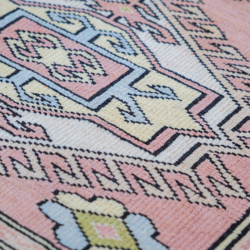 6970 Handwoven Vintage Rug 3'3x3'3