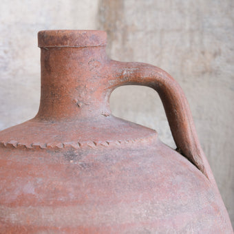 Olive Jar 699 (16 h x 27 c)