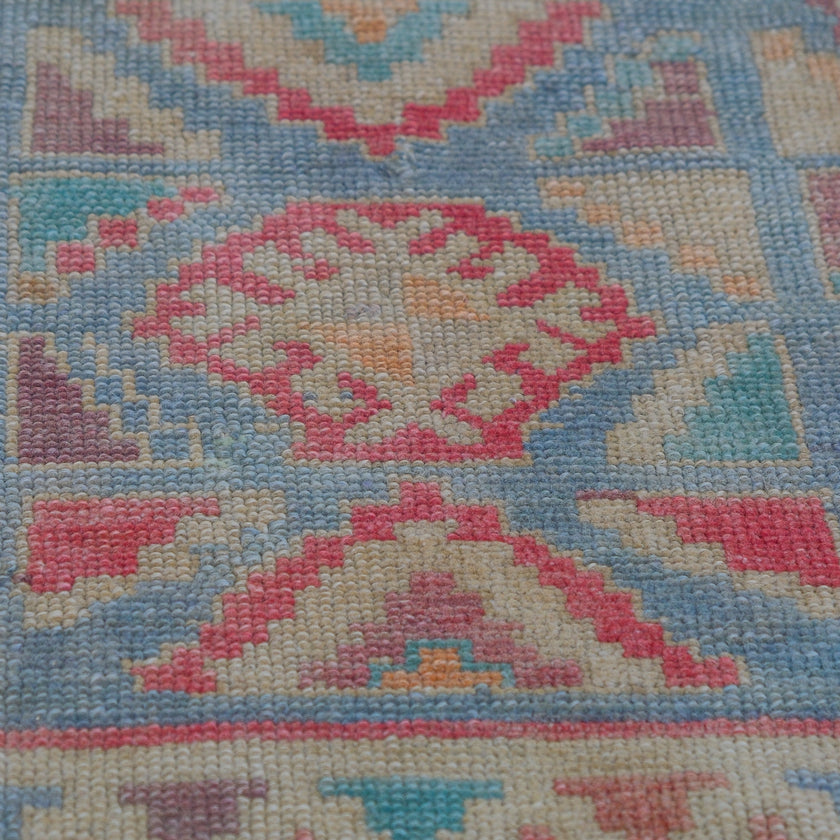 7010 Handwoven Vintage Rug 2'7x7’11