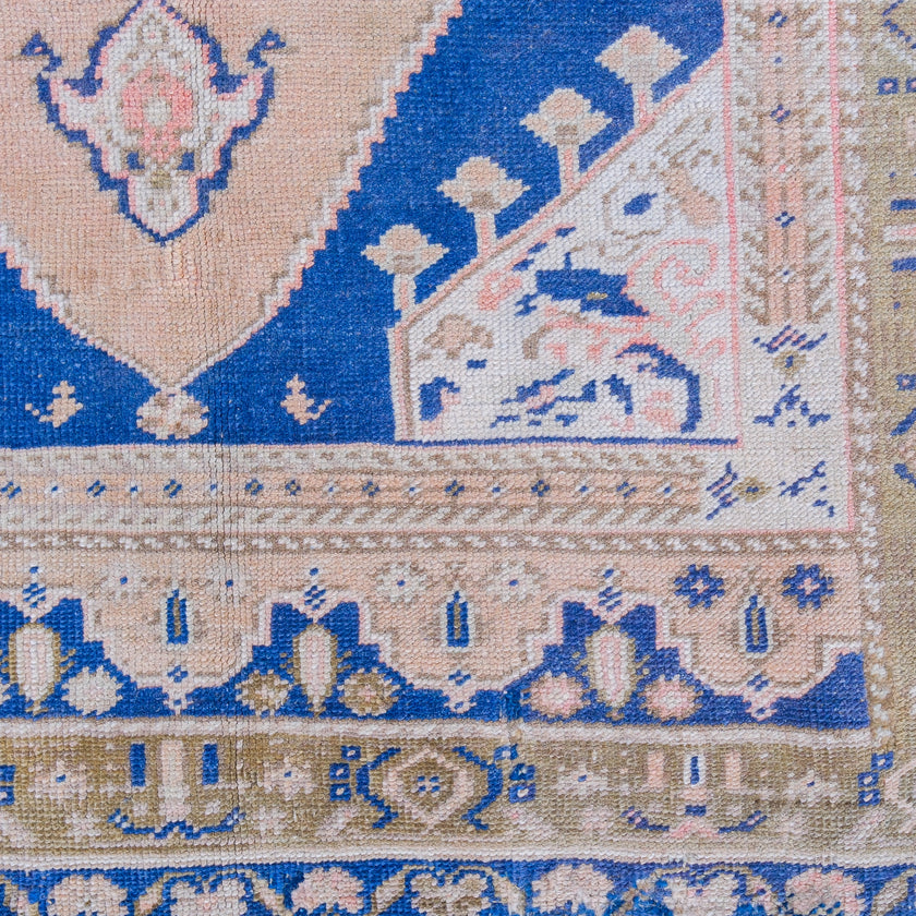 7063 Handwoven Vintage Rug 3'10x6'5