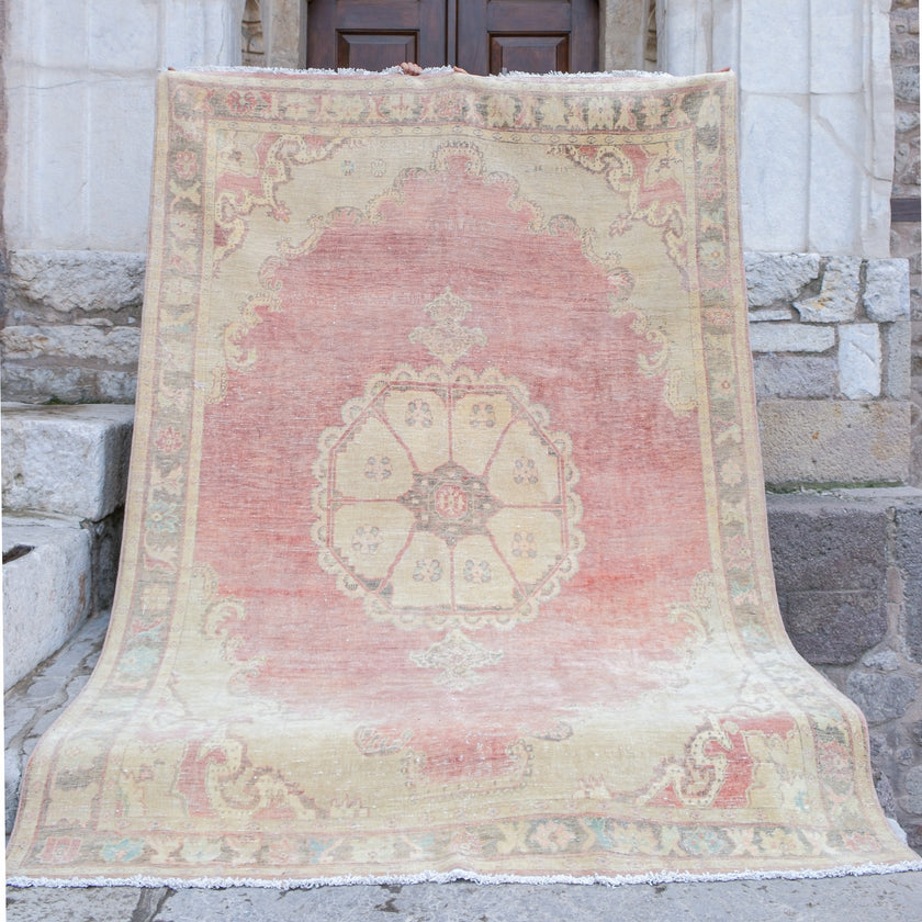 7068 Handwoven Vintage Rug 7’3x10’3