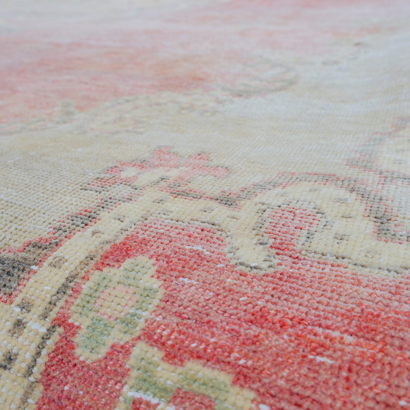 7068 Handwoven Vintage Rug 7’3x10’3