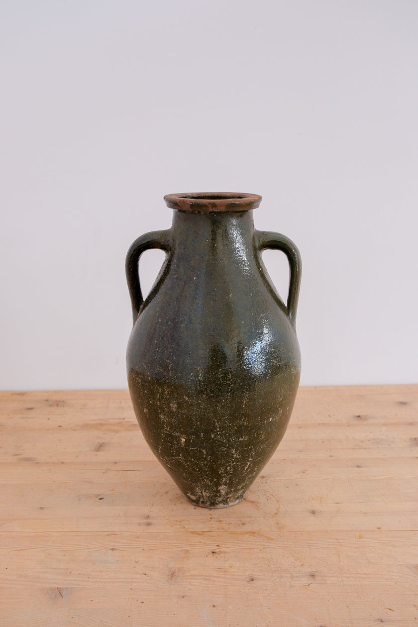 Olive Jar 706 (21x37)