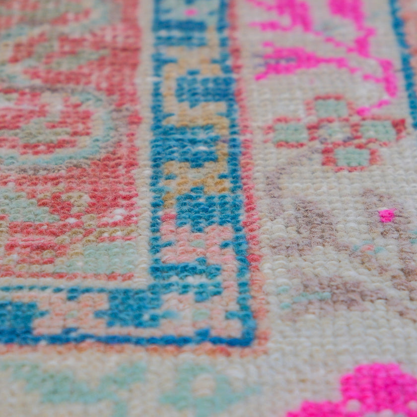 7081 Handwoven Vintage Rug 3x6'7