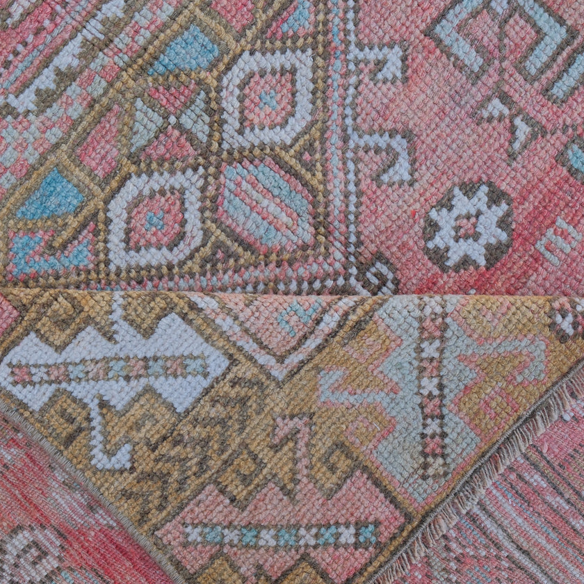 7165 Handwoven Vintage Rug 4'2x5'9