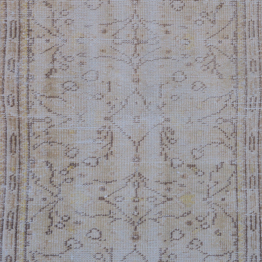 7175 Handwoven Vintage Rug 2'4x10'6