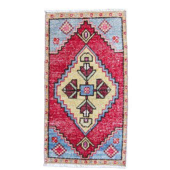 7219 Handwoven Vintage Rug 1'7x2'11