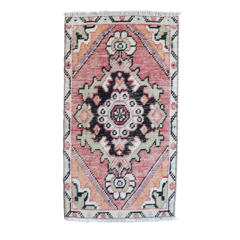 7224 Handwoven Vintage Rug 1'6x2'8 VS