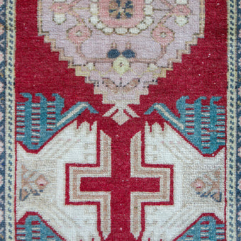 7250 Handwoven Vintage Rug 1'9x3'3