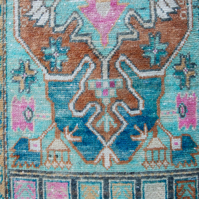 7258 Handwoven Vintage Rug 1'7x4'5