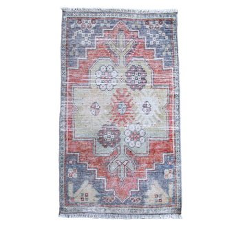 7270 Handwoven Vintage Rug 1'8x2'1