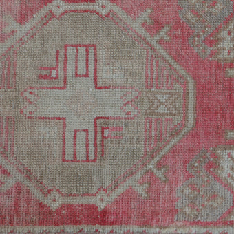 7299 Handwoven Vintage Rug 1’5x2’10