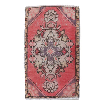 7309 Handwoven Vintage Rug 1’8x2'8