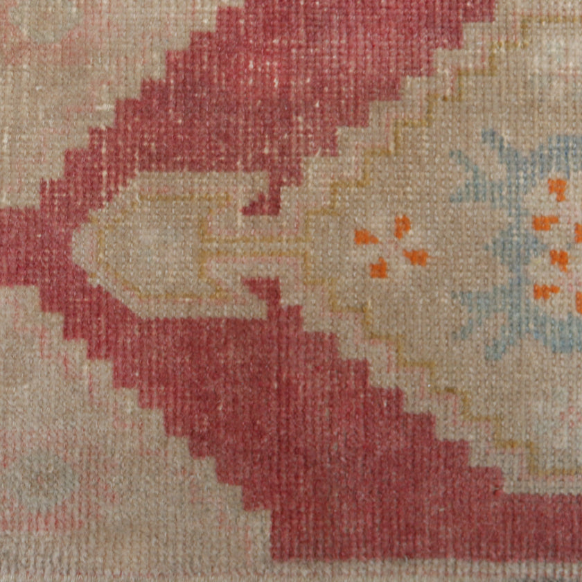 7324 Handwoven Vintage Rug 1’6x3