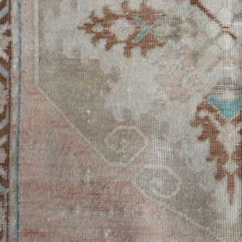 7329 Handwoven Vintage Rug 2’4x2'3