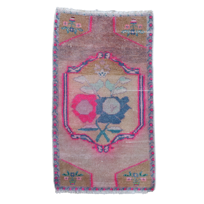 7361 Handwoven Vintage Rug 1’6x2'6