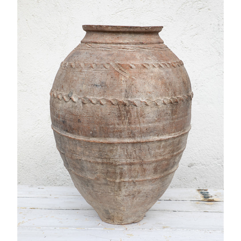 Olive Jar 818 (27x63)