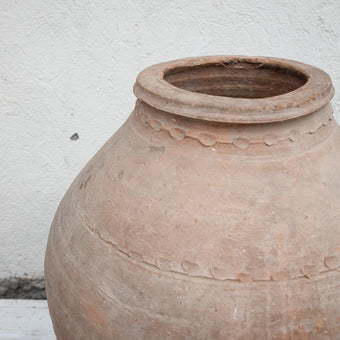 Olive Jar 826 (27x58)