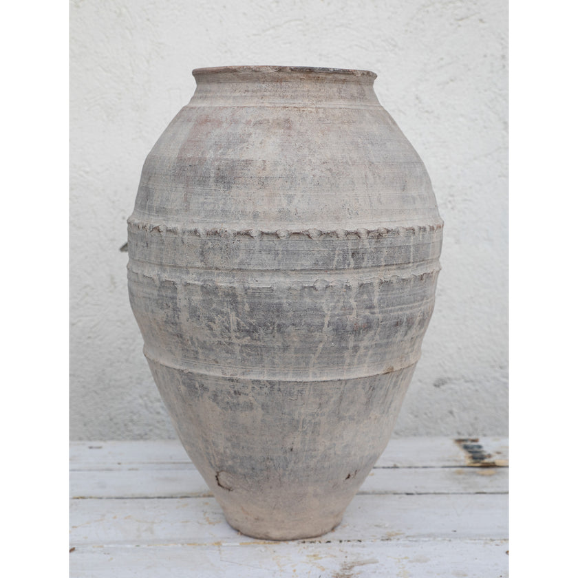 Olive Jar 863 (28x59)