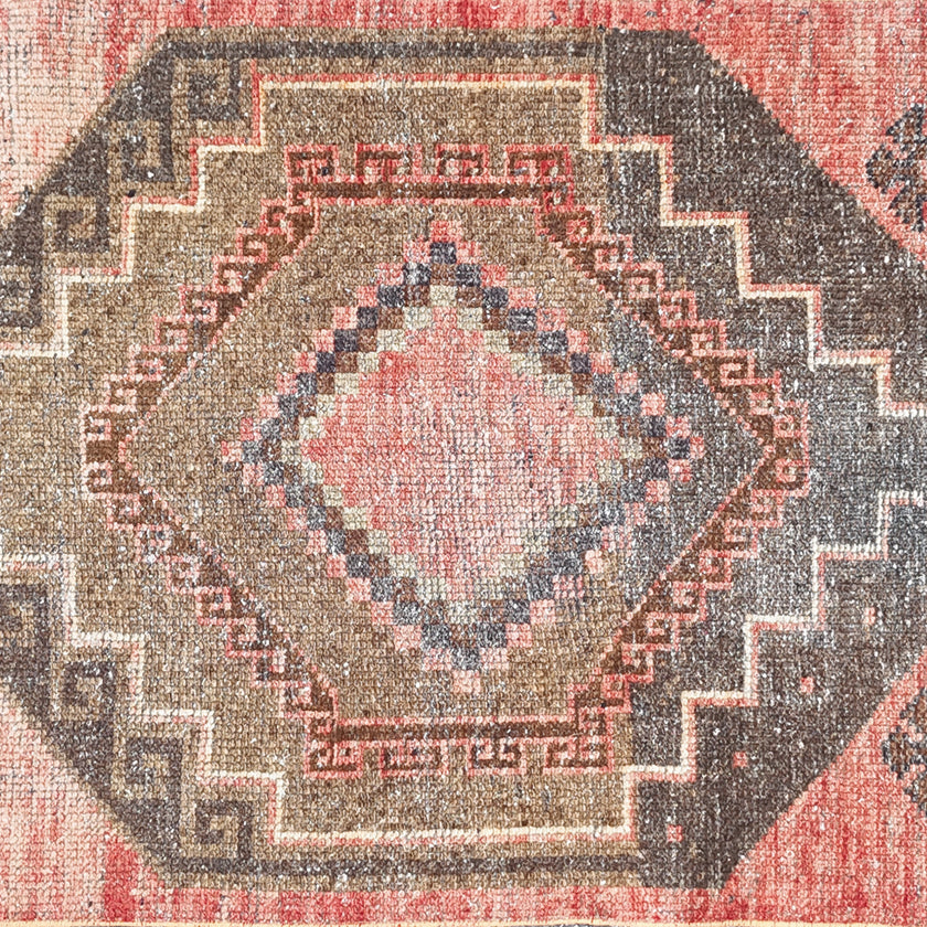 AK114 Handwoven Vintage Rug 3 x 9’9