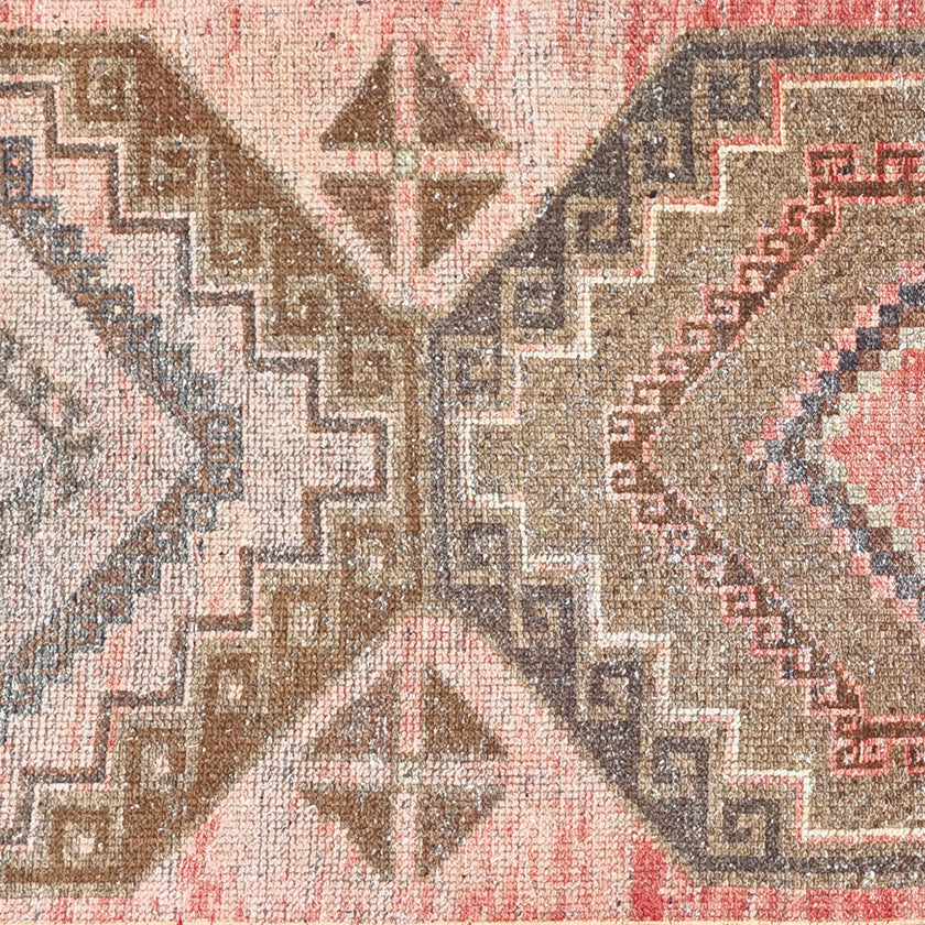 AK114 Handwoven Vintage Rug 3 x 9’9