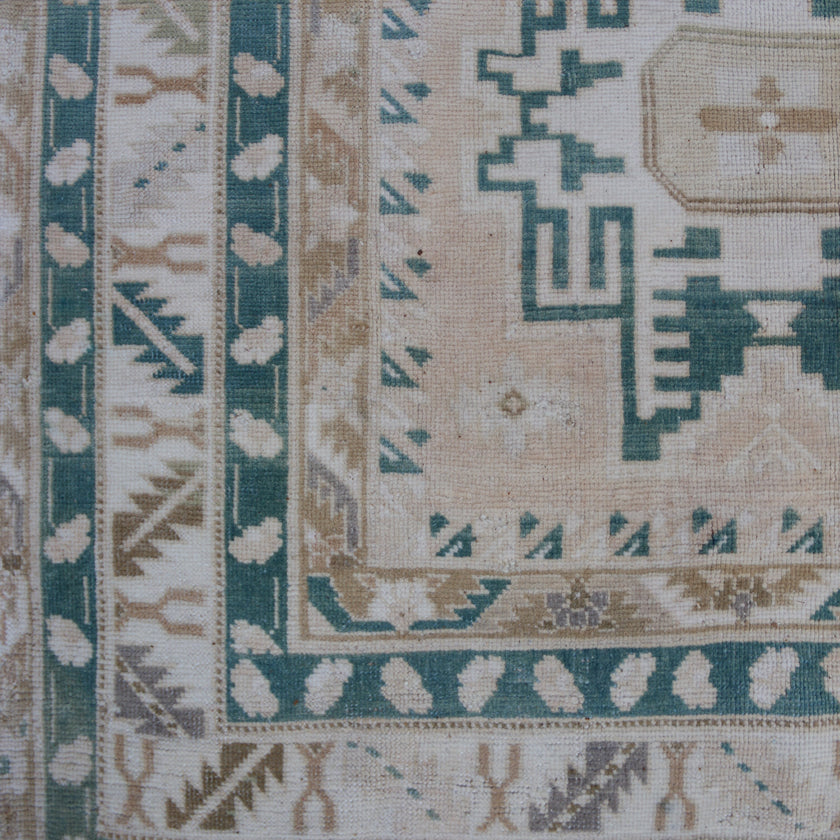 ER07 Handwoven Vintage Rug 4'7x6'7