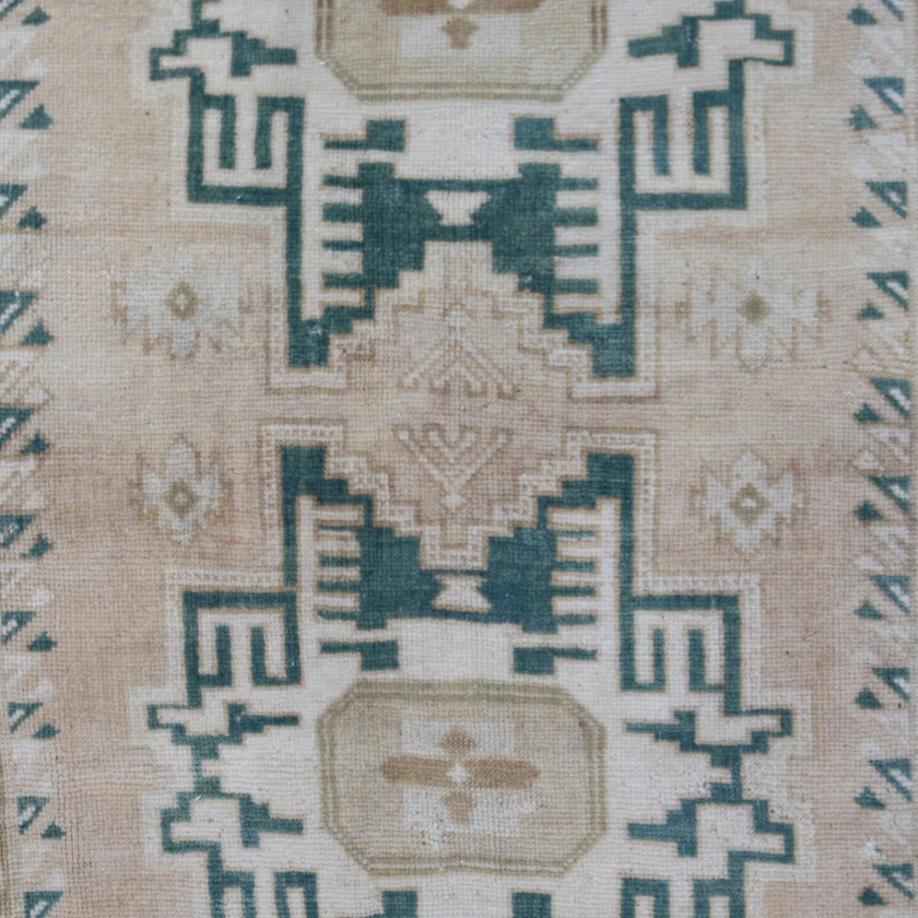 ER07 Handwoven Vintage Rug 4'7x6'7