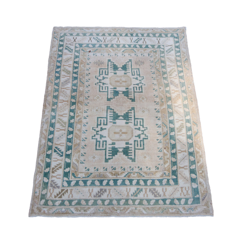 ER07 Handwoven Vintage Rug 4'7x6'7