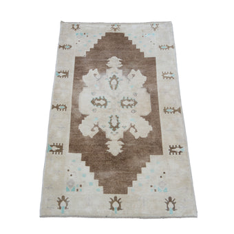 ER09 Handwoven Vintage Rug 3'4x6'8