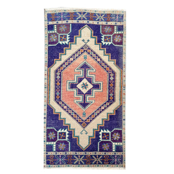 ER30 Handwoven Vintage Rug 1'8x3'3