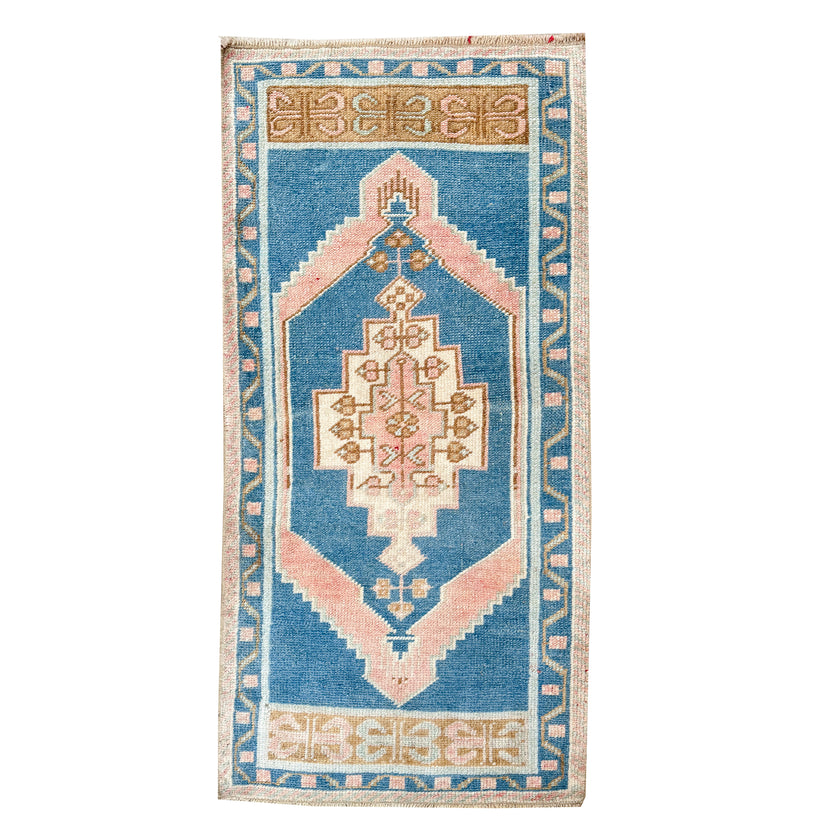 ER35 Handwoven Vintage Rug 1'9x3'8
