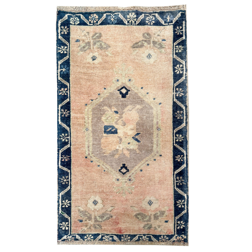 ER39 Handwoven Vintage Rug 1'8x2'11