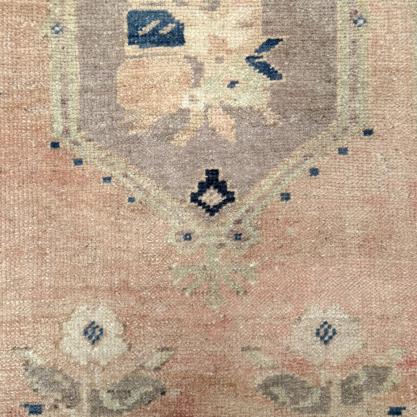 ER39 Handwoven Vintage Rug 1'8x2'11
