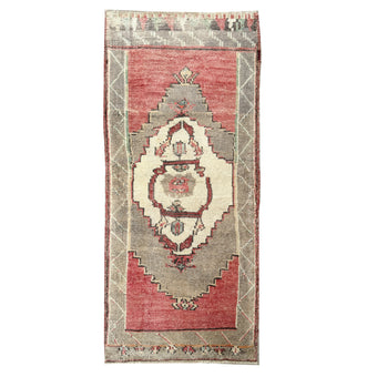 ER41 Handwoven Vintage Rug 1'9x4