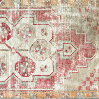 6491 Handwoven Vintage Rug 1’7x3’2