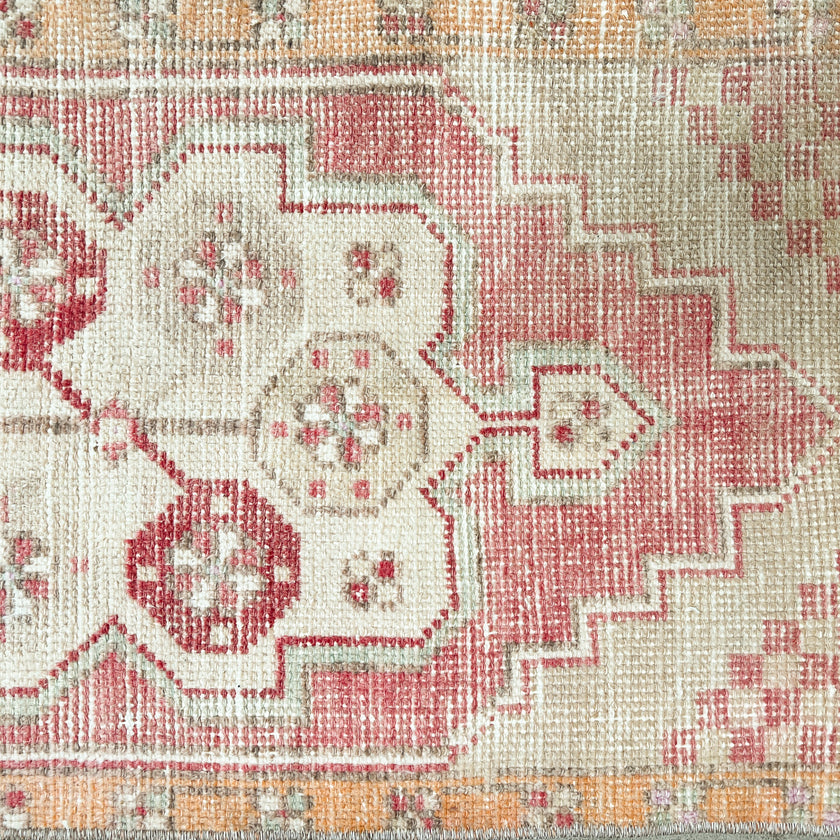 6491 Handwoven Vintage Rug 1’7x3’2