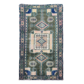 MA03 Handwoven Vintage Rug 4’4x9’5