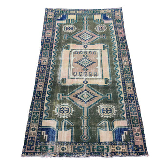 MA03 Handwoven Vintage Rug 4’4x9’5