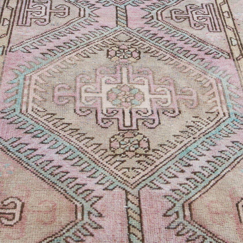 MA06 Handwoven Vintage Rug 3x10’4