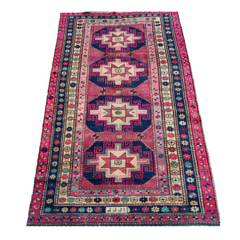 MA19 Handwoven Vintage Rug 5’1x9’11